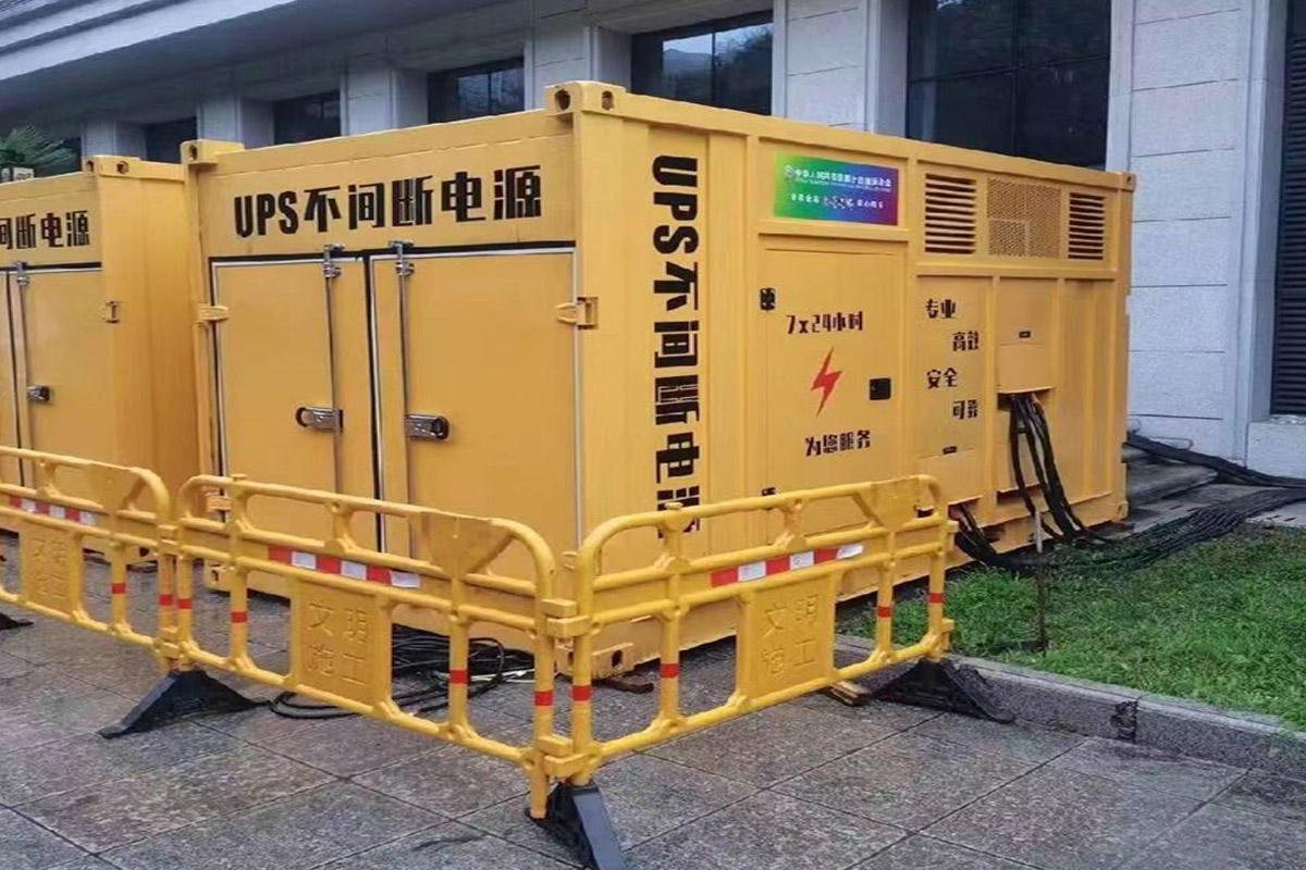 荣邦乡发电机租赁施工现场